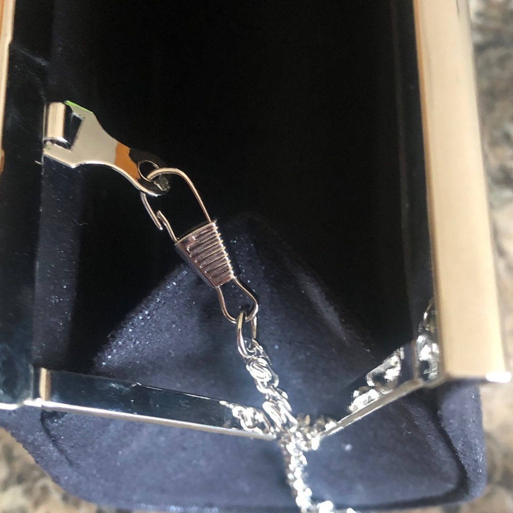 NWOT Black Evening Shoulder Bag With Jeweled Pull & Remove-able Chain -Clutch - Picture 5 of 7